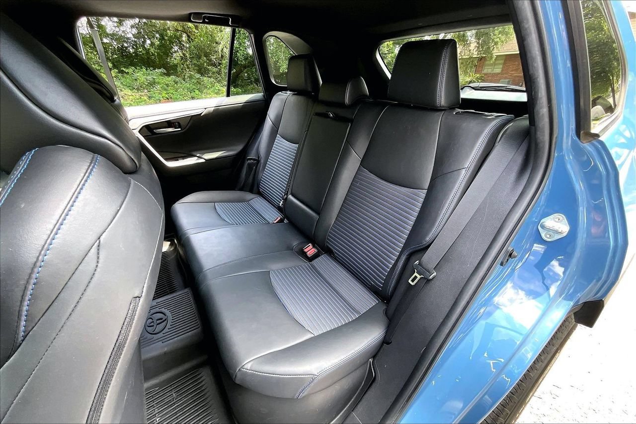 Used 2023 Toyota RAV4 XSE AWD/4WD image 19