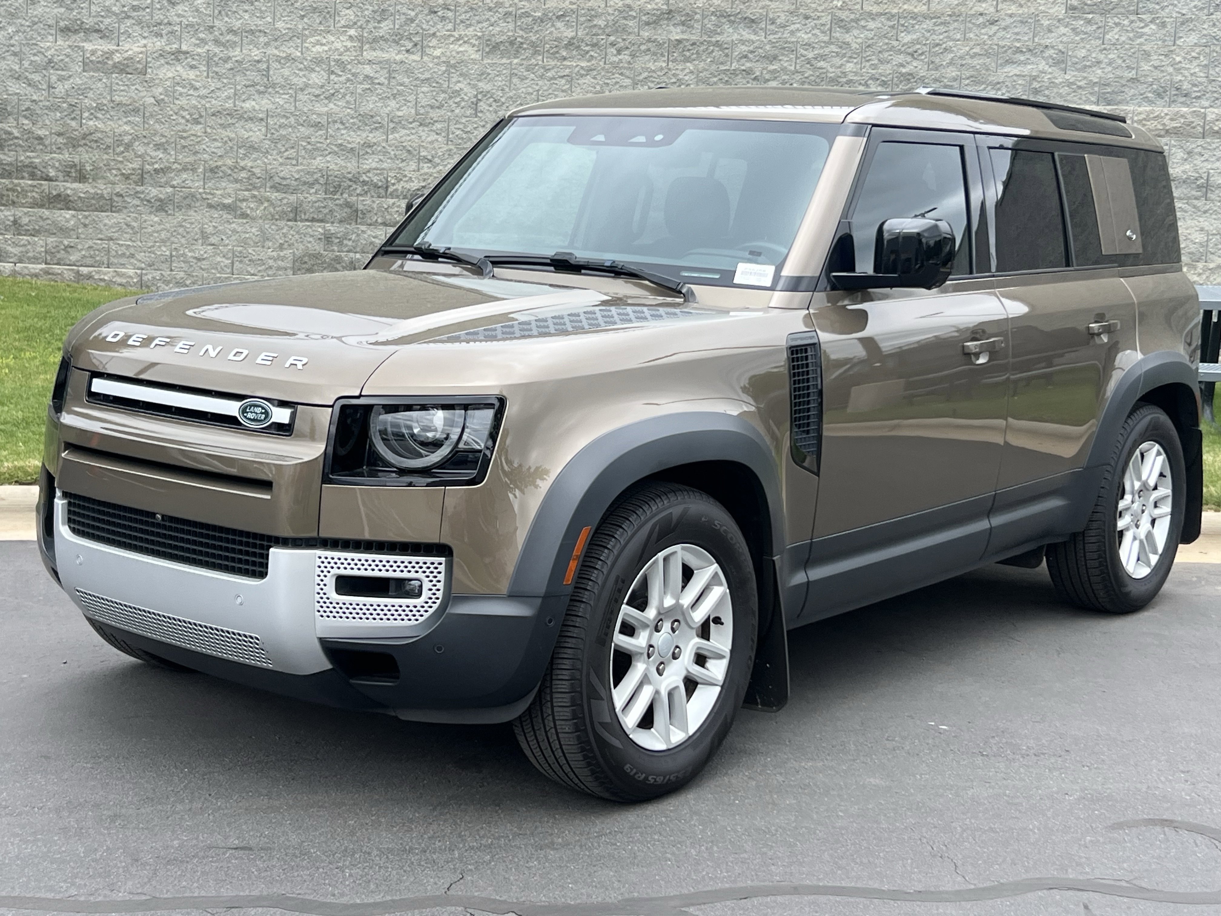 Used 2023 Land Rover Defender 110 SE