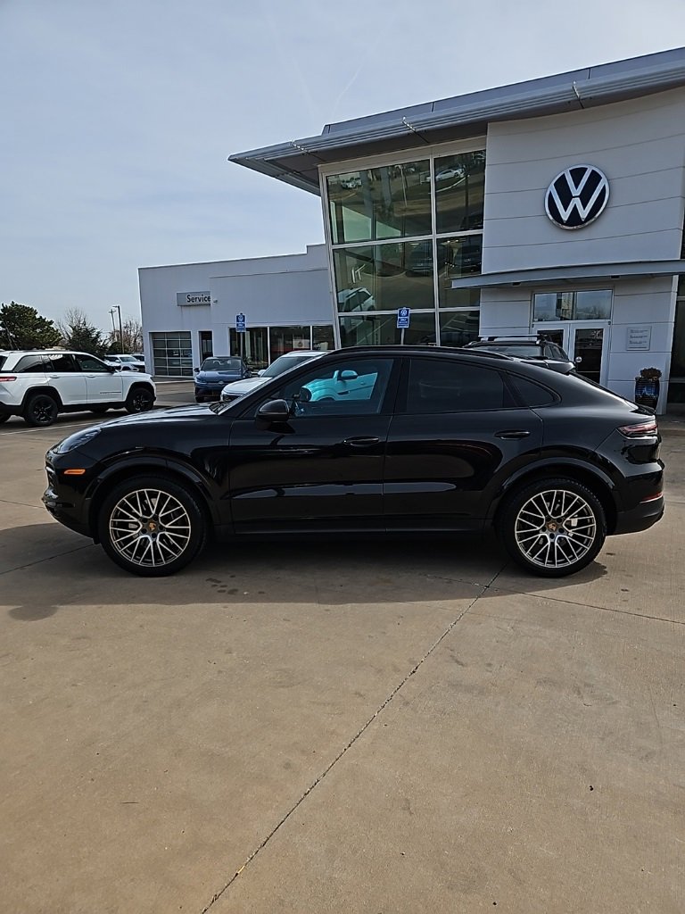 Used 2022 Porsche Cayenne Coupe image 8