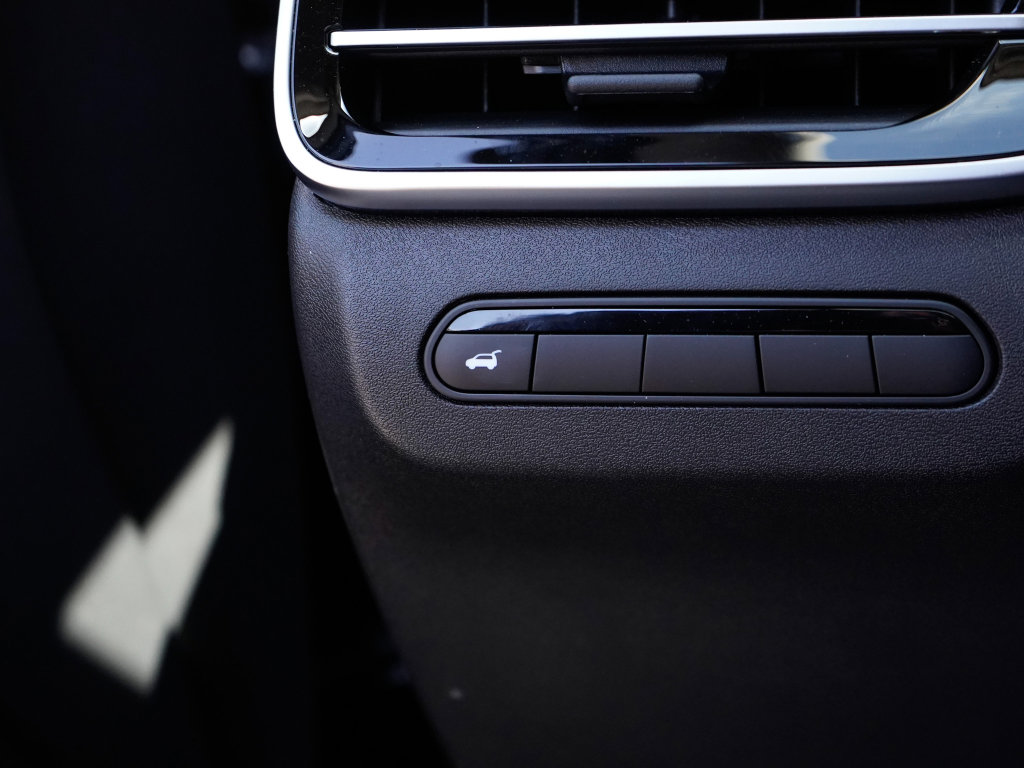 Used 2025 INFINITI QX60 Pure image 28