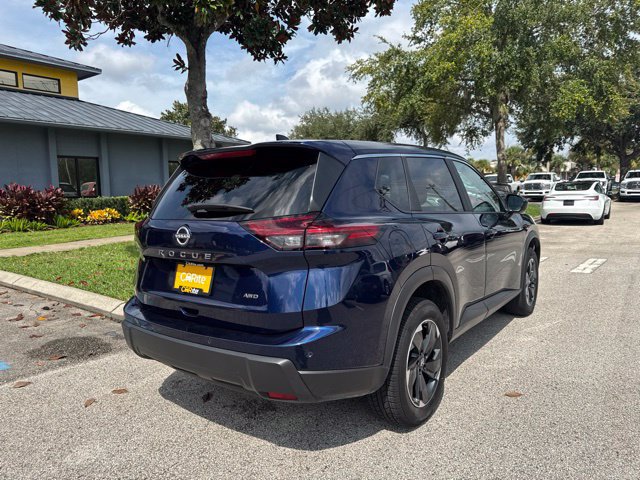 Used 2025 Nissan Rogue SV AWD/4WD image 7