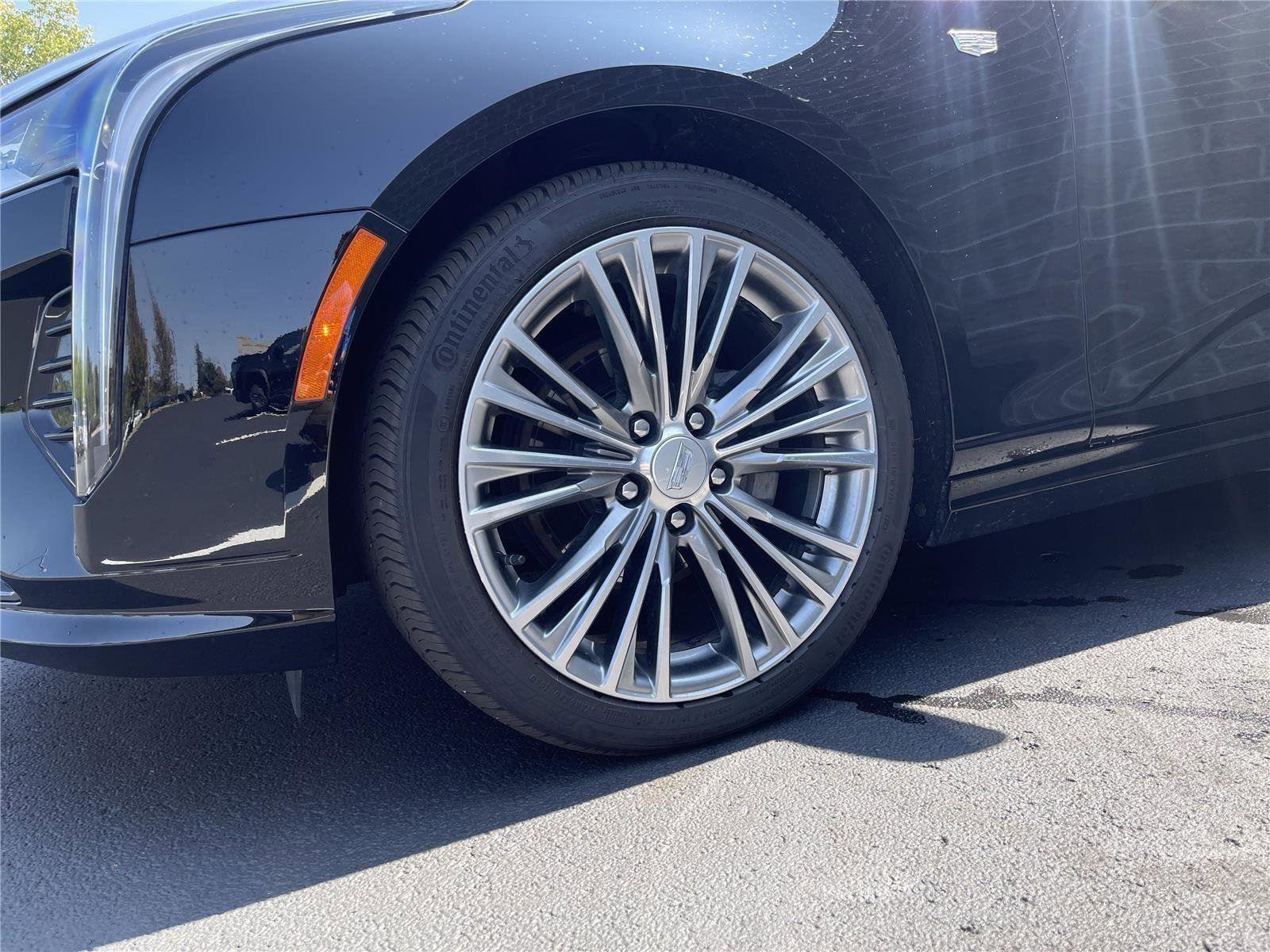 Used 2024 Cadillac CT4 Premium Luxury image 9