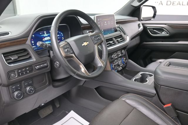 Used 2023 Chevrolet Tahoe High Country w/ Premium Package 2 AWD/4WD image 14