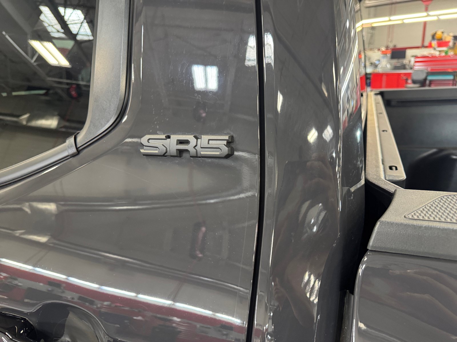 Certified 2025 Toyota Tacoma SR5 AWD/4WD image 25
