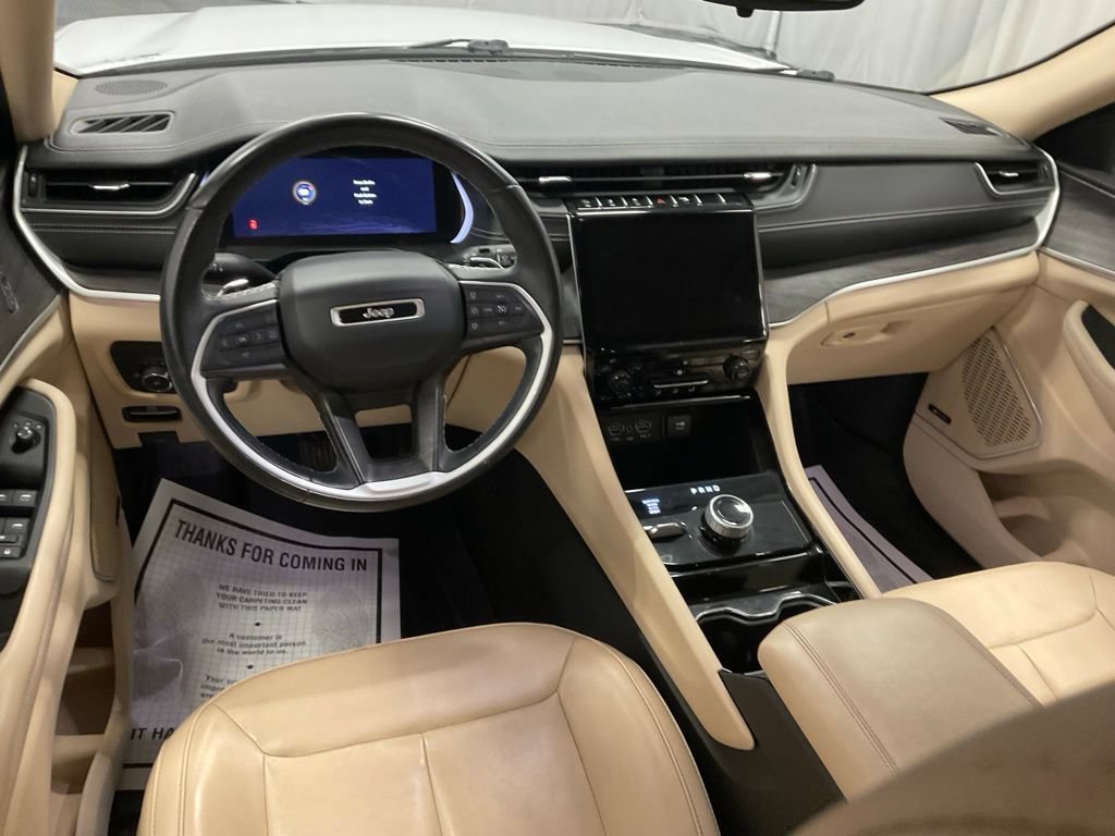 Used 2021 Jeep Grand Cherokee L Limited AWD/4WD image 5