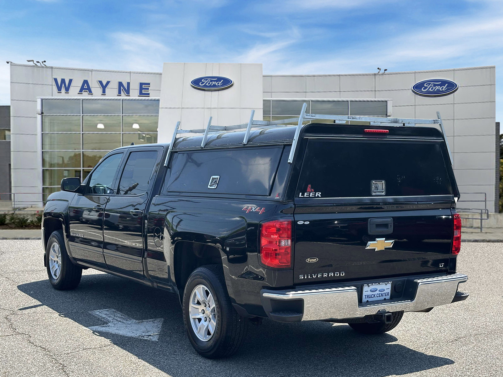 Used 2018 Chevrolet Silverado 1500 LT AWD/4WD image 4