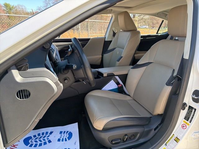 Used 2019 Lexus ES 350 Luxury w/ Premium Package image 30