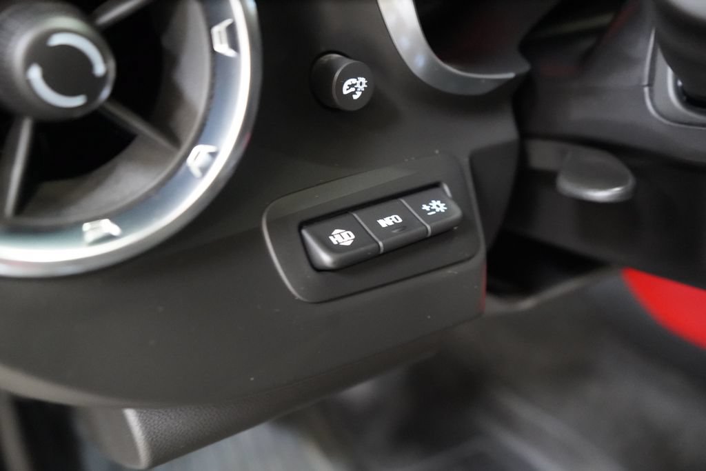 Used 2018 Chevrolet Camaro ZL1 RWD image 29