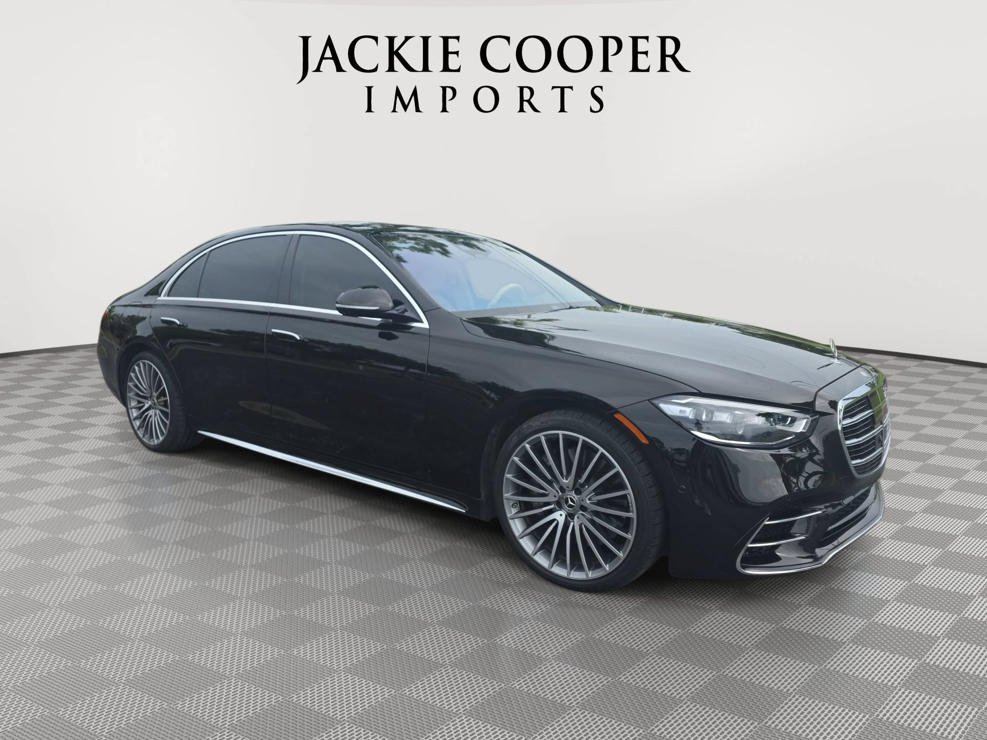 Used 2024 Mercedes-Benz S 580 4MATIC Sedan image 3