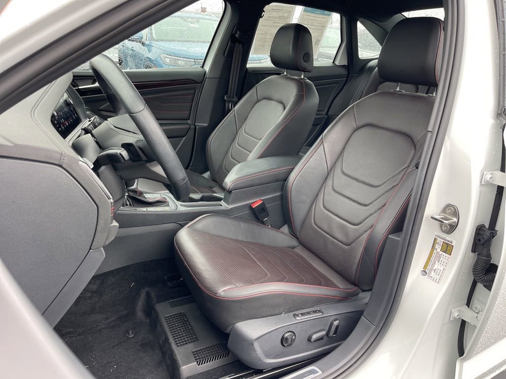 Used 2024 Volkswagen Jetta GLI Autobahn w/ GLI Black Package image 18