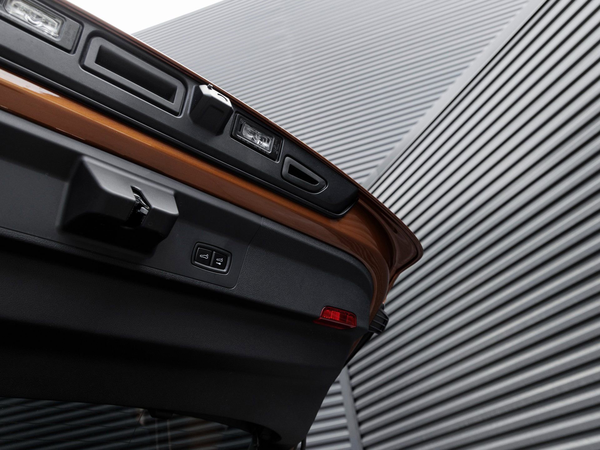 Certified 2025 Porsche Panamera Turbo S image 31