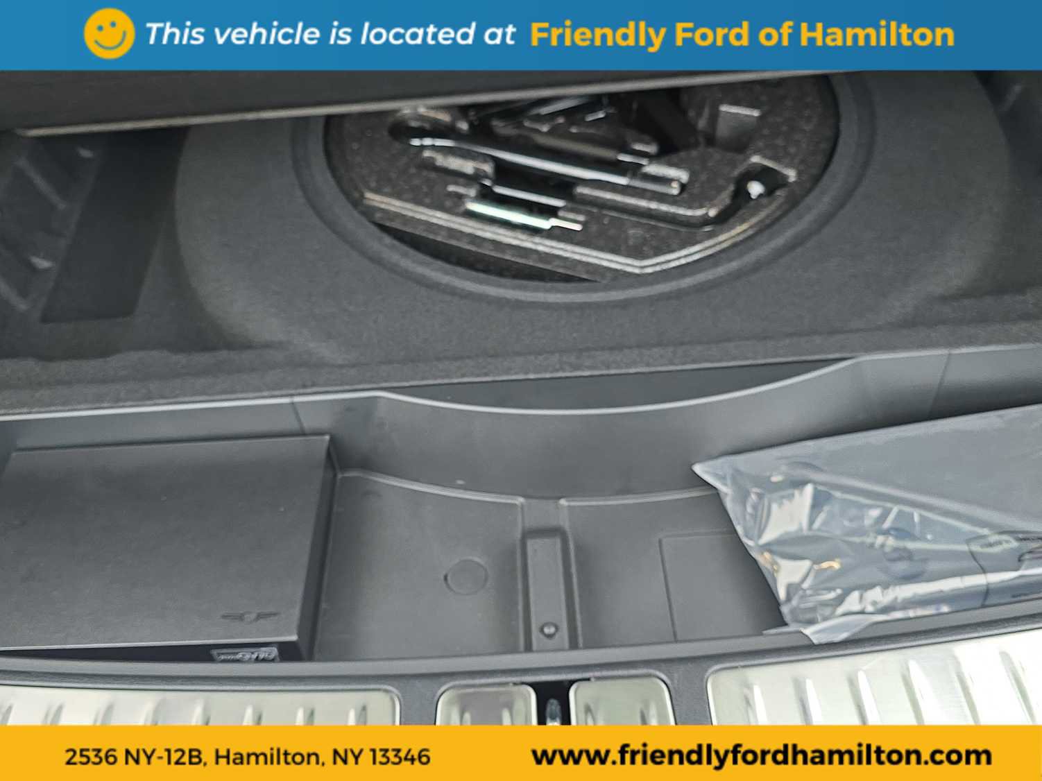 Used 2023 Genesis GV70 2.5T w/ Advanced Package image 14