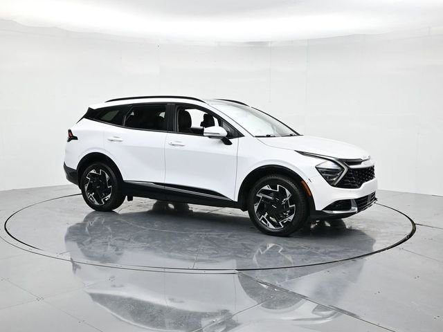 Used 2025 Kia Sportage SX image 3