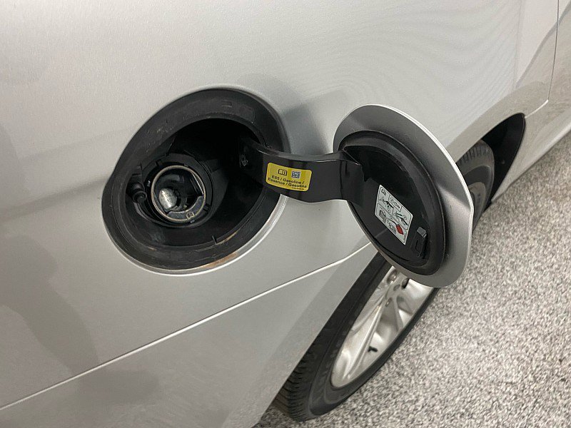 Used 2017 Ford Taurus SE image 13