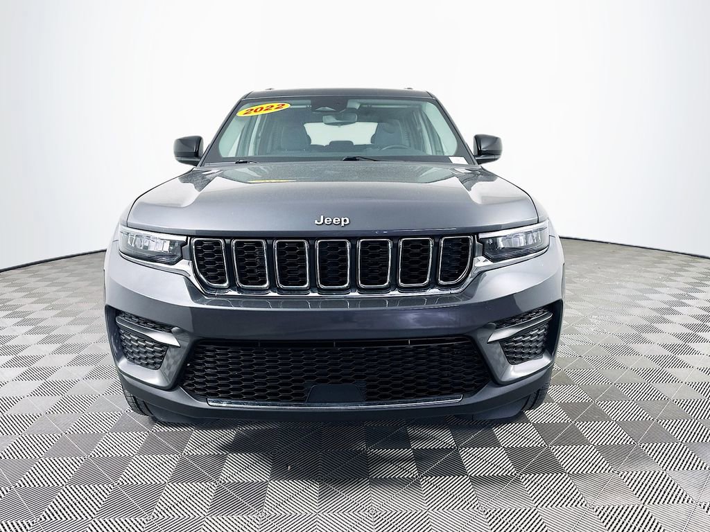 Certified 2022 Jeep Grand Cherokee Laredo w/ Luxury Tech Group I image 4