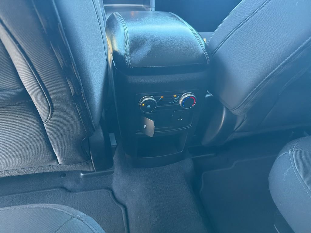 Used 2021 Ford Explorer XLT image 23