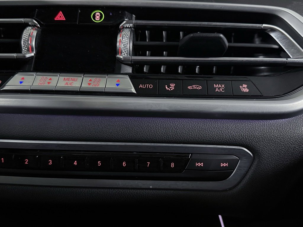 Used 2021 BMW X7 xDrive40i w/ Premium Package 2 image 42