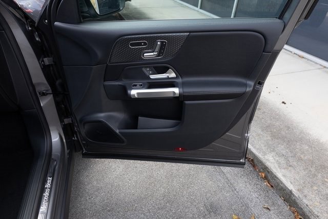 Certified 2025 Mercedes-Benz GLB 250 4MATIC image 20