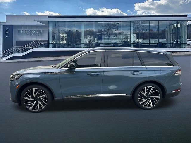 Used 2025 Lincoln Aviator Reserve w/ Equipment Group 201A image 4