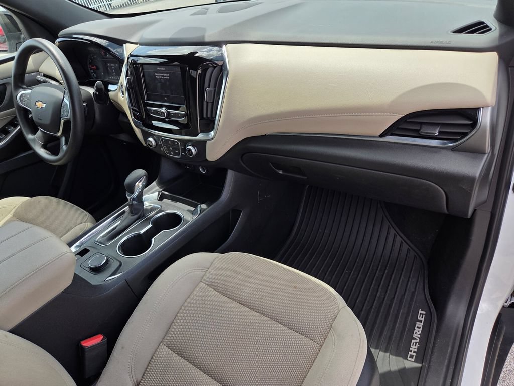 Certified 2023 Chevrolet Traverse LS FWD image 17