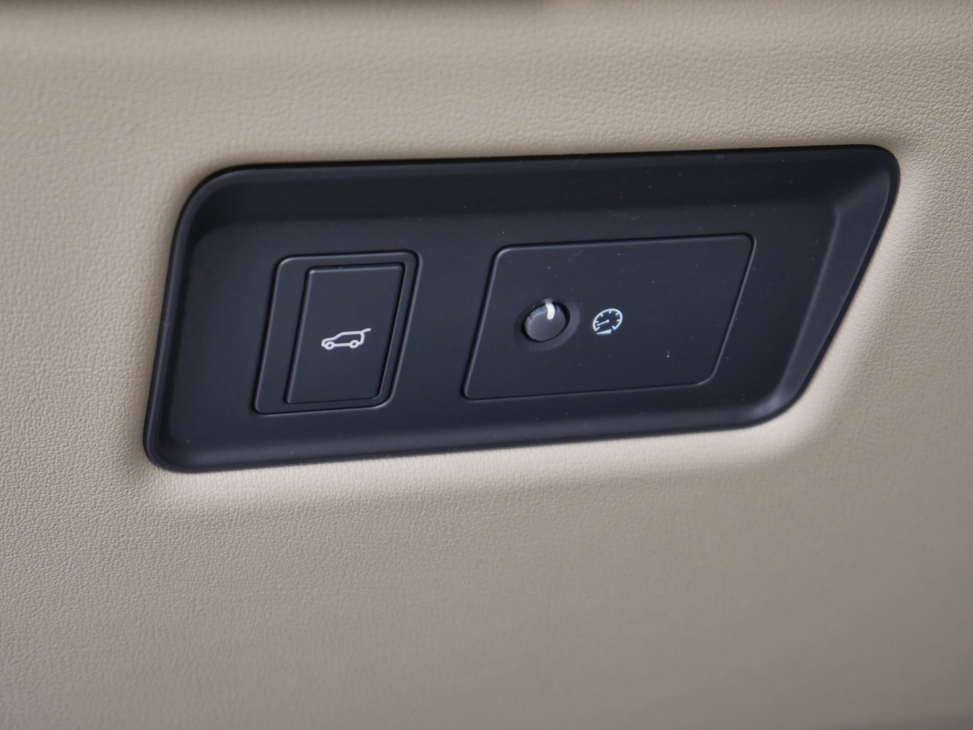 Used 2019 Land Rover Range Rover Supercharged image 6