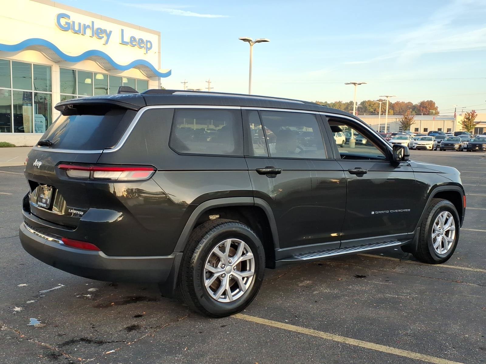 Used 2022 Jeep Grand Cherokee L Limited w/ Luxury Tech Group II AWD/4WD image 13