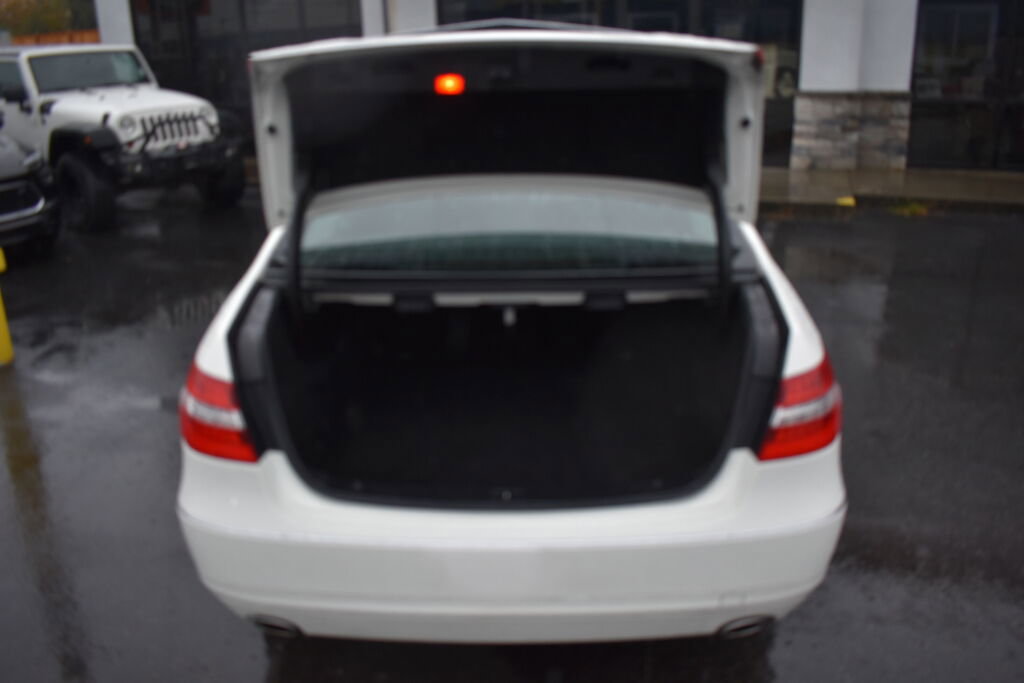 Used 2011 Mercedes-Benz E 350 Sedan image 30