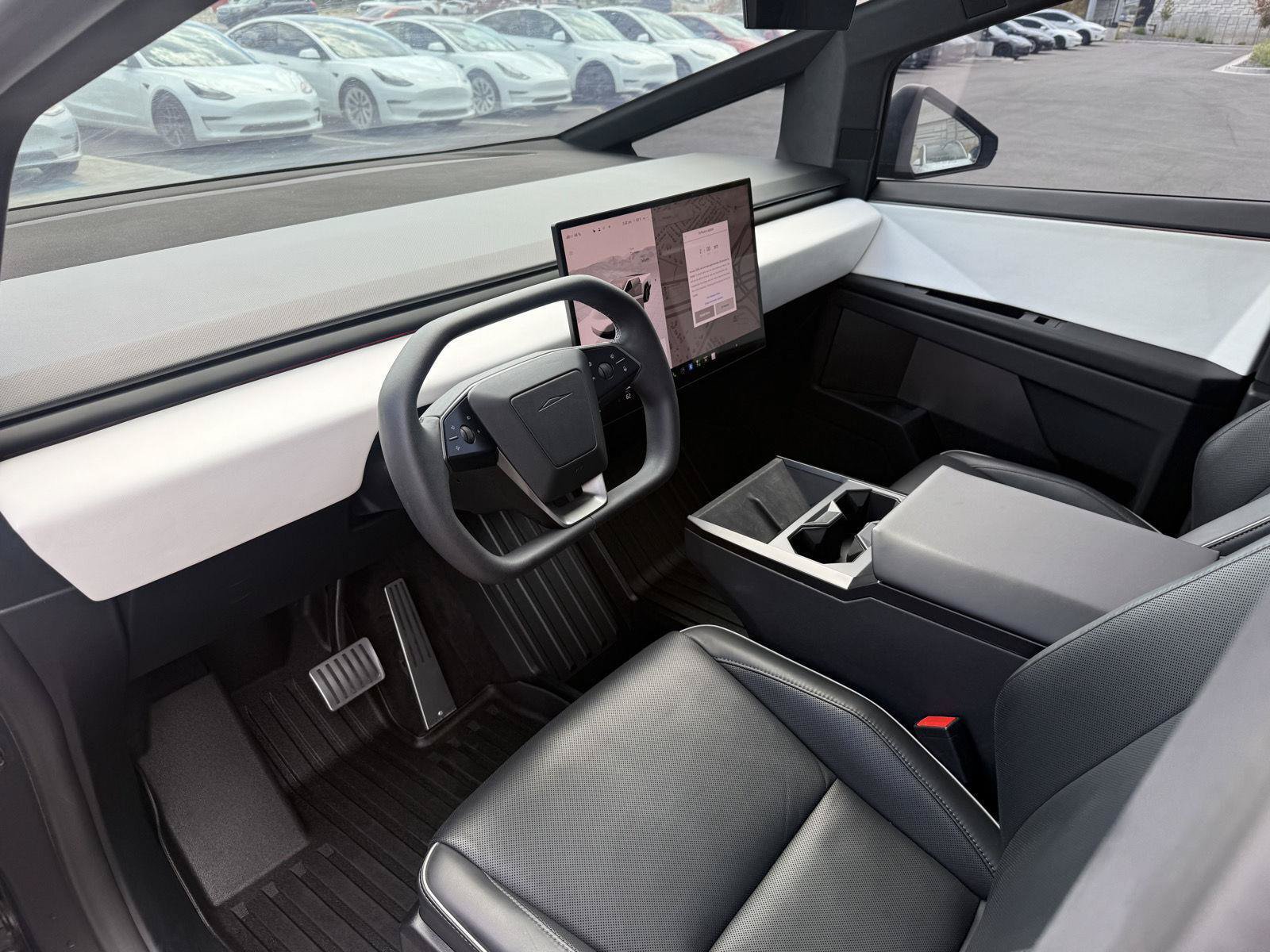 Used 2024 Tesla Cybertruck AWD Crew Cab image 12