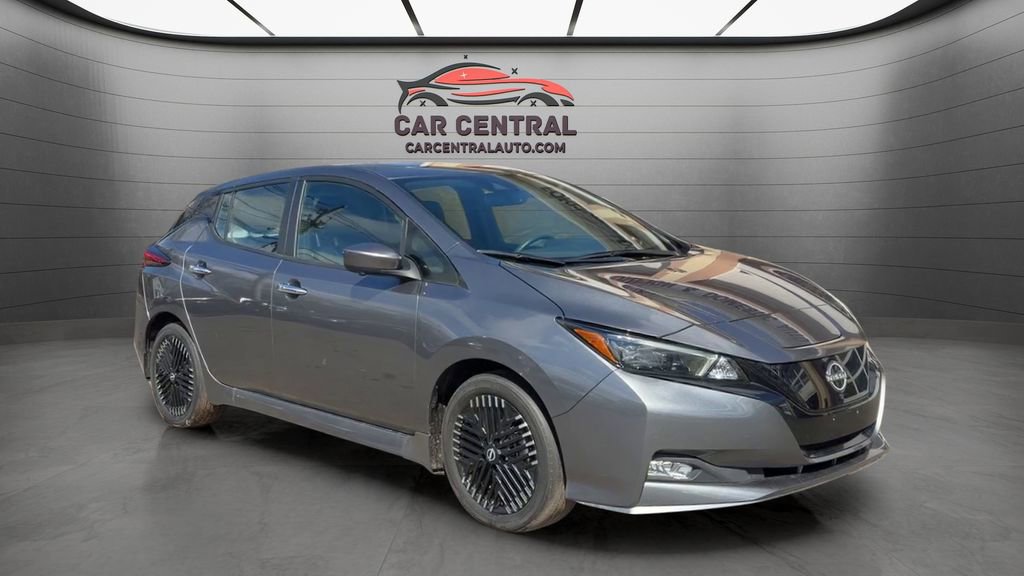 Used 2025 Nissan Leaf SV Plus image 7