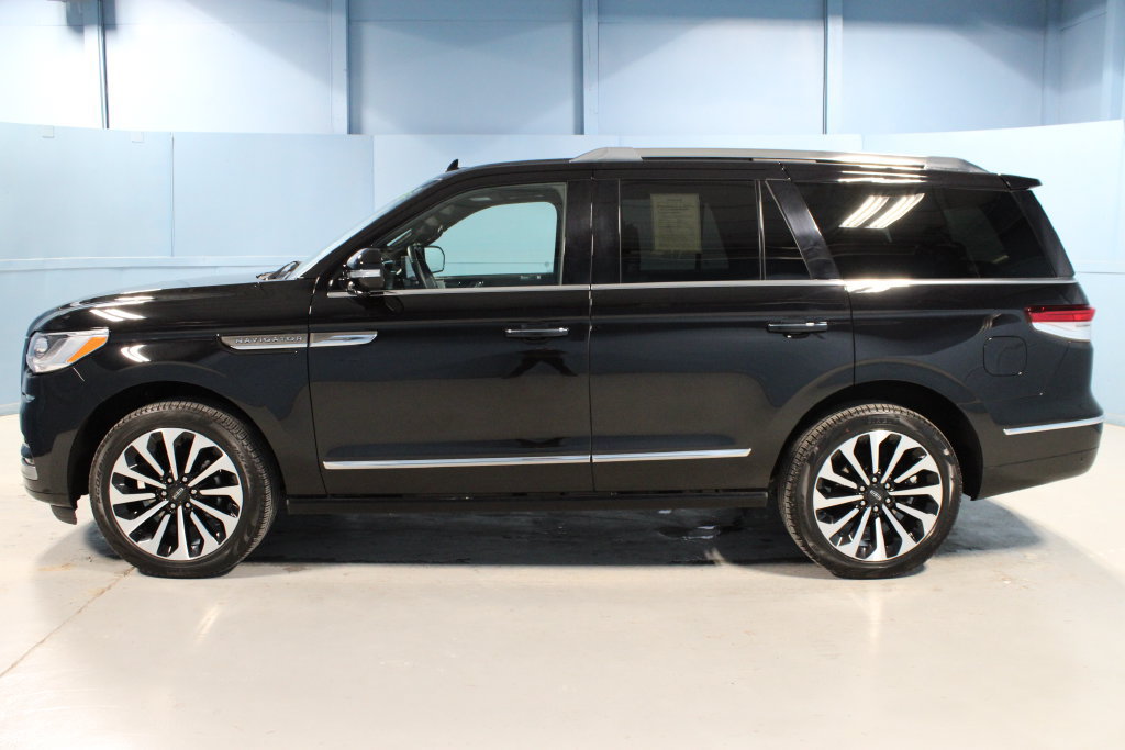Used 2024 Lincoln Navigator Reserve AWD/4WD image 35