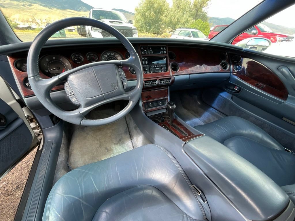 Used 1996 Buick Riviera Supercharged Coupe FWD image 9