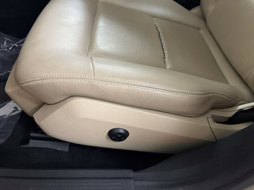 Used 2010 Mercedes-Benz E 350 Sedan image 49