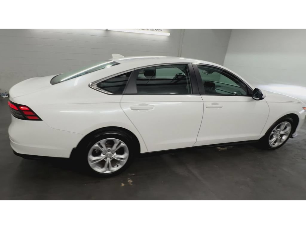 Certified 2025 Honda Accord LX image 9