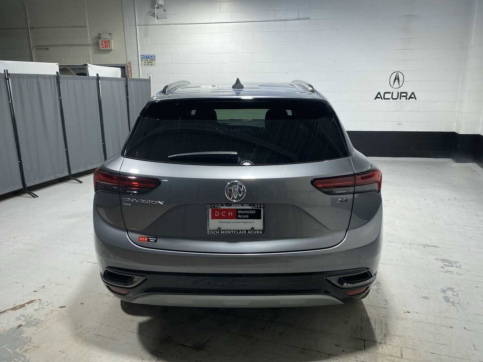 Used 2022 Buick Envision Essence w/ Sport Touring Package image 5