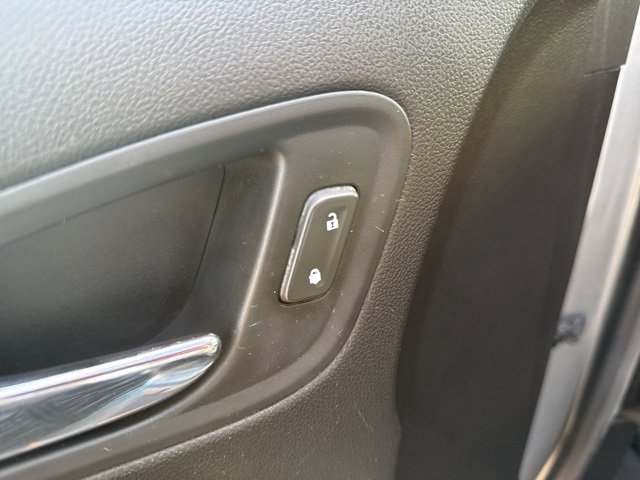 Used 2018 Chevrolet Colorado LT w/ Luxury Package, Chrome image 14