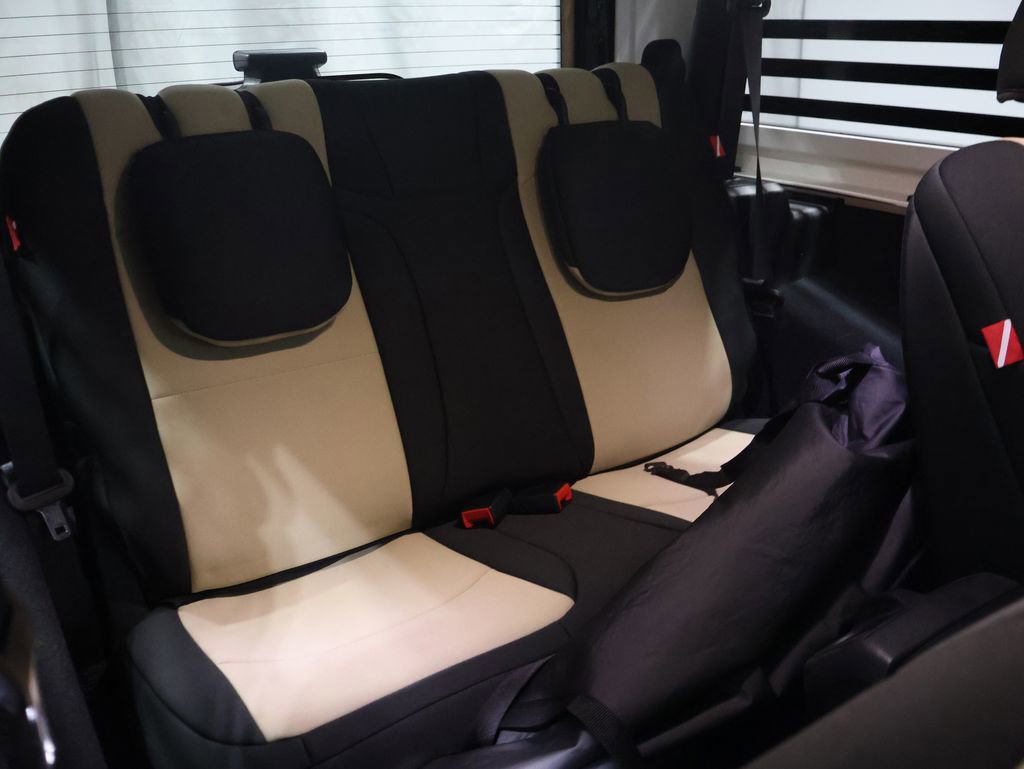 Used 2022 Jeep Wrangler Sport image 7