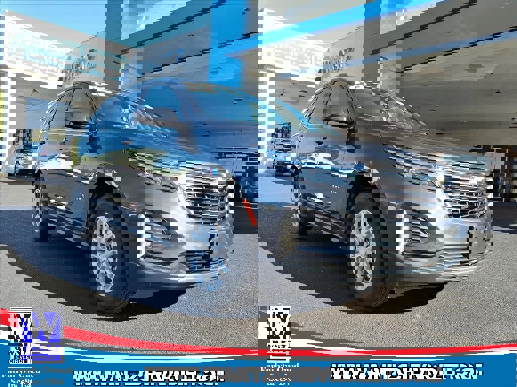 Used 2022 Chevrolet Equinox LT image 2