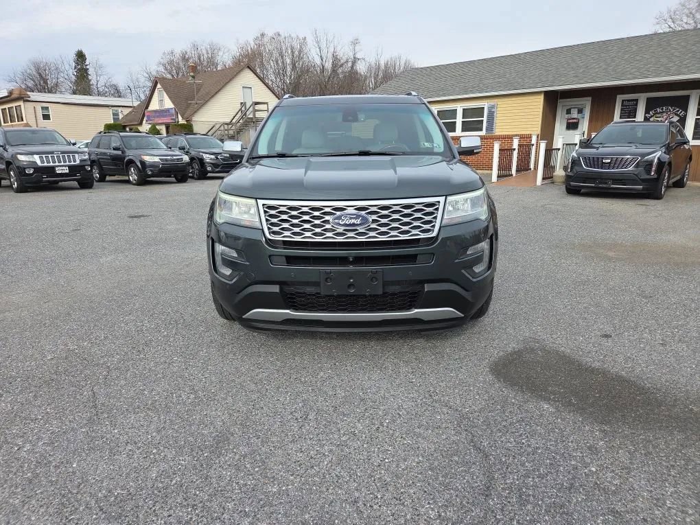 Used 2016 Ford Explorer Platinum image 2