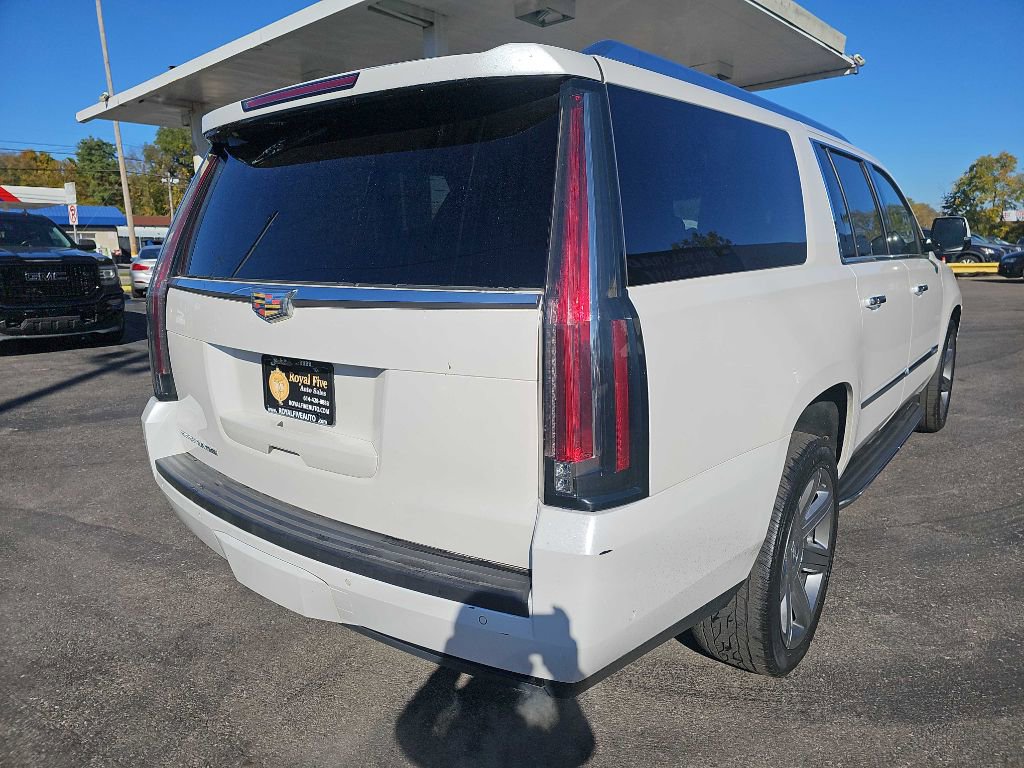 Used 2017 Cadillac Escalade ESV Luxury image 8