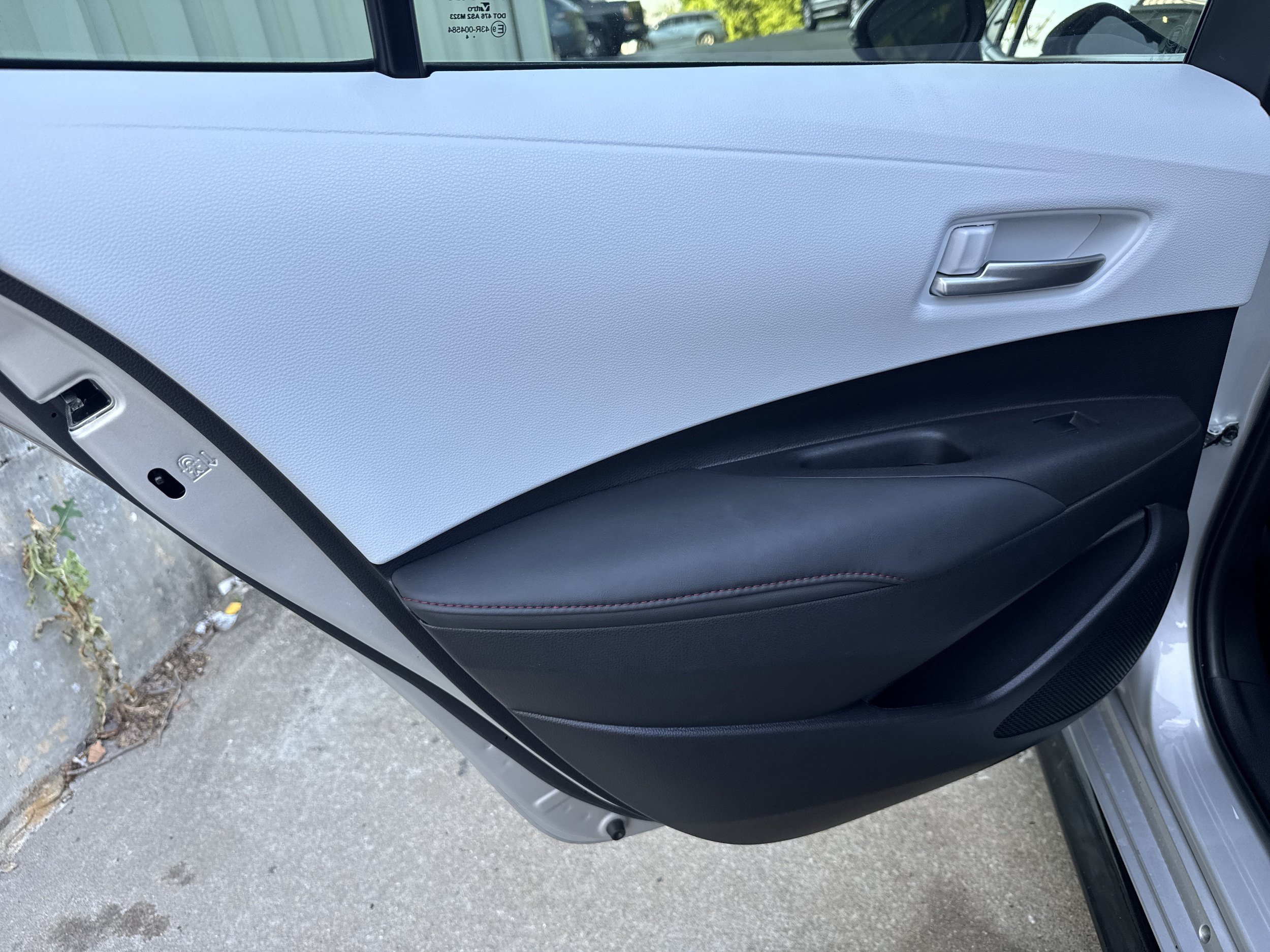 Used 2024 Toyota Corolla SE FWD image 4