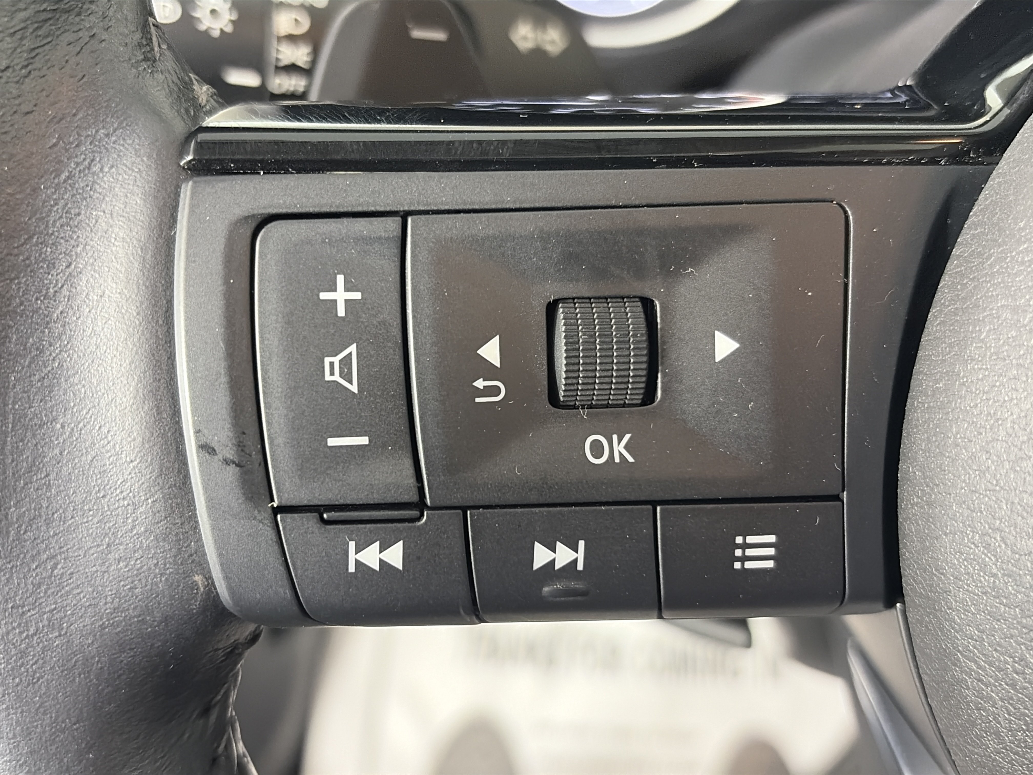 Certified 2023 Nissan Rogue SL AWD/4WD image 36