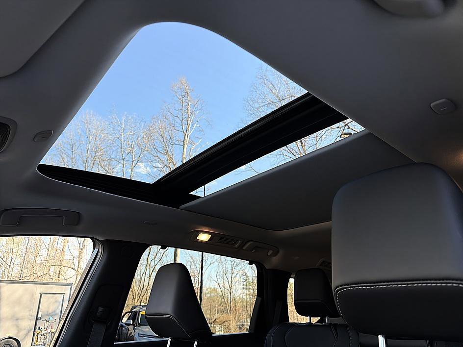 New 2026 INFINITI QX60 Luxe image 20