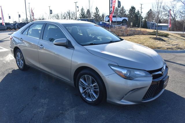 Used 2015 Toyota Camry SE image 10