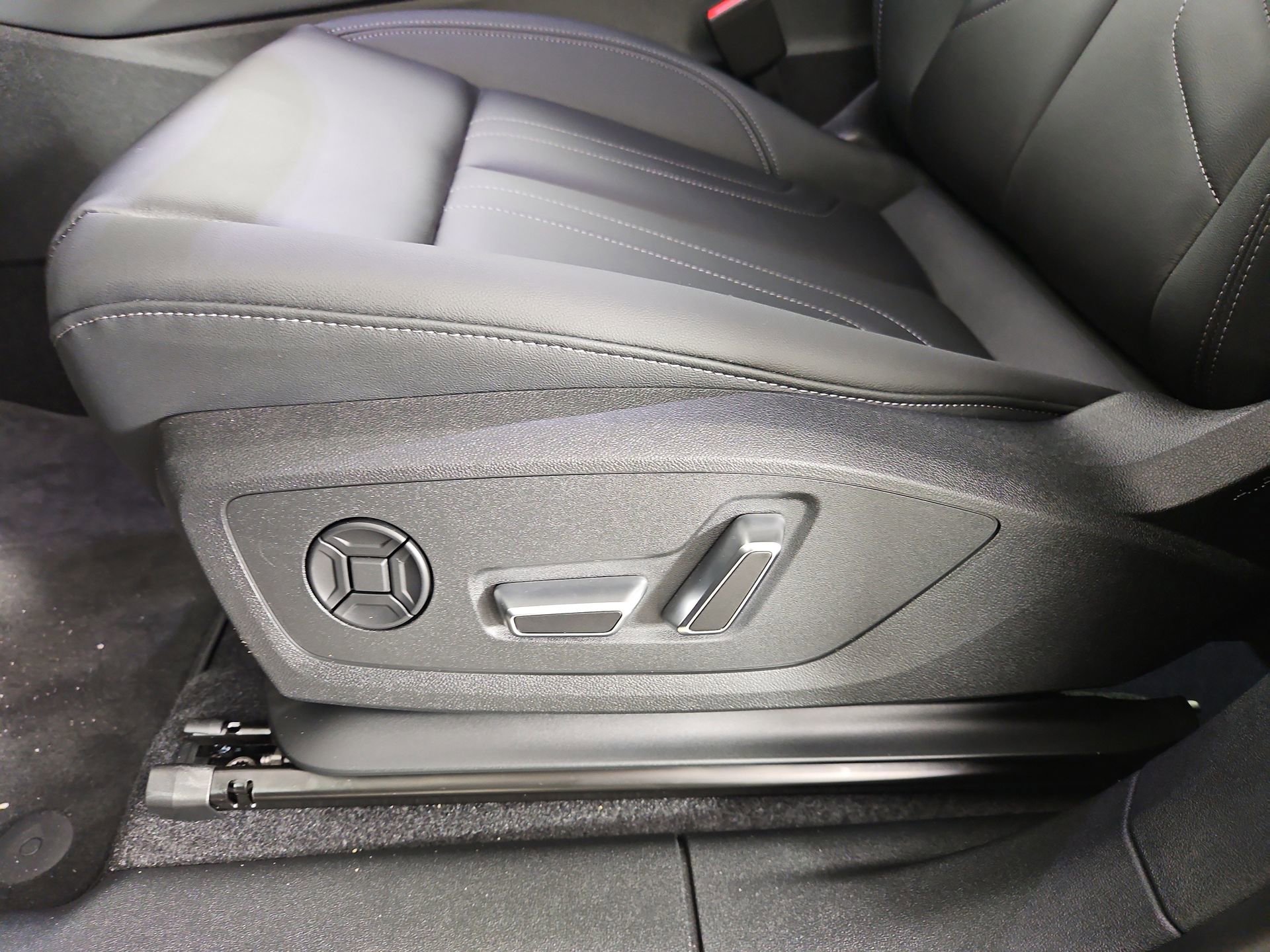 New 2026 Audi Q3 quattro 2.0T image 16