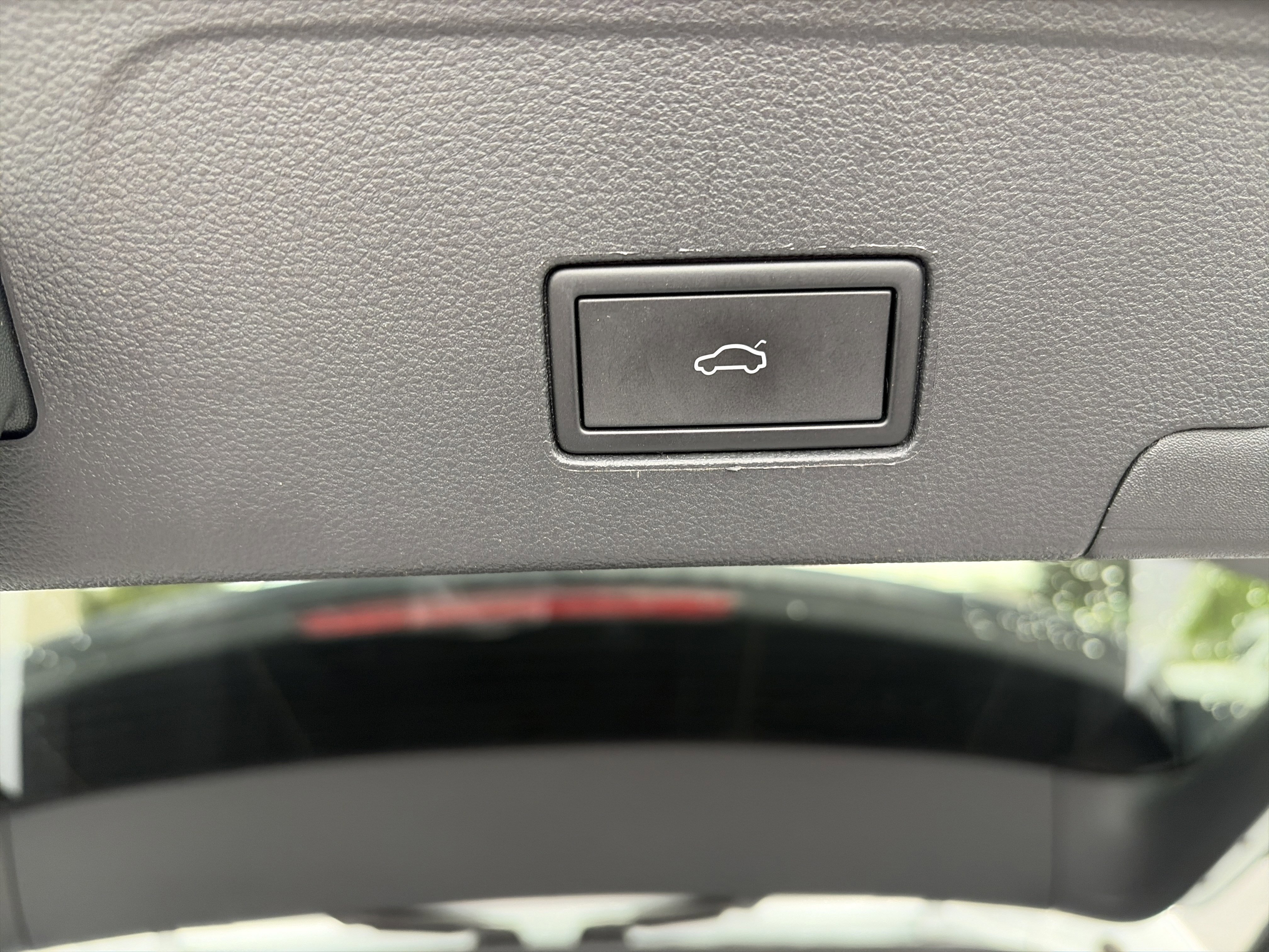 Used 2024 Volkswagen Atlas Cross Sport SEL Premium R-Line image 39