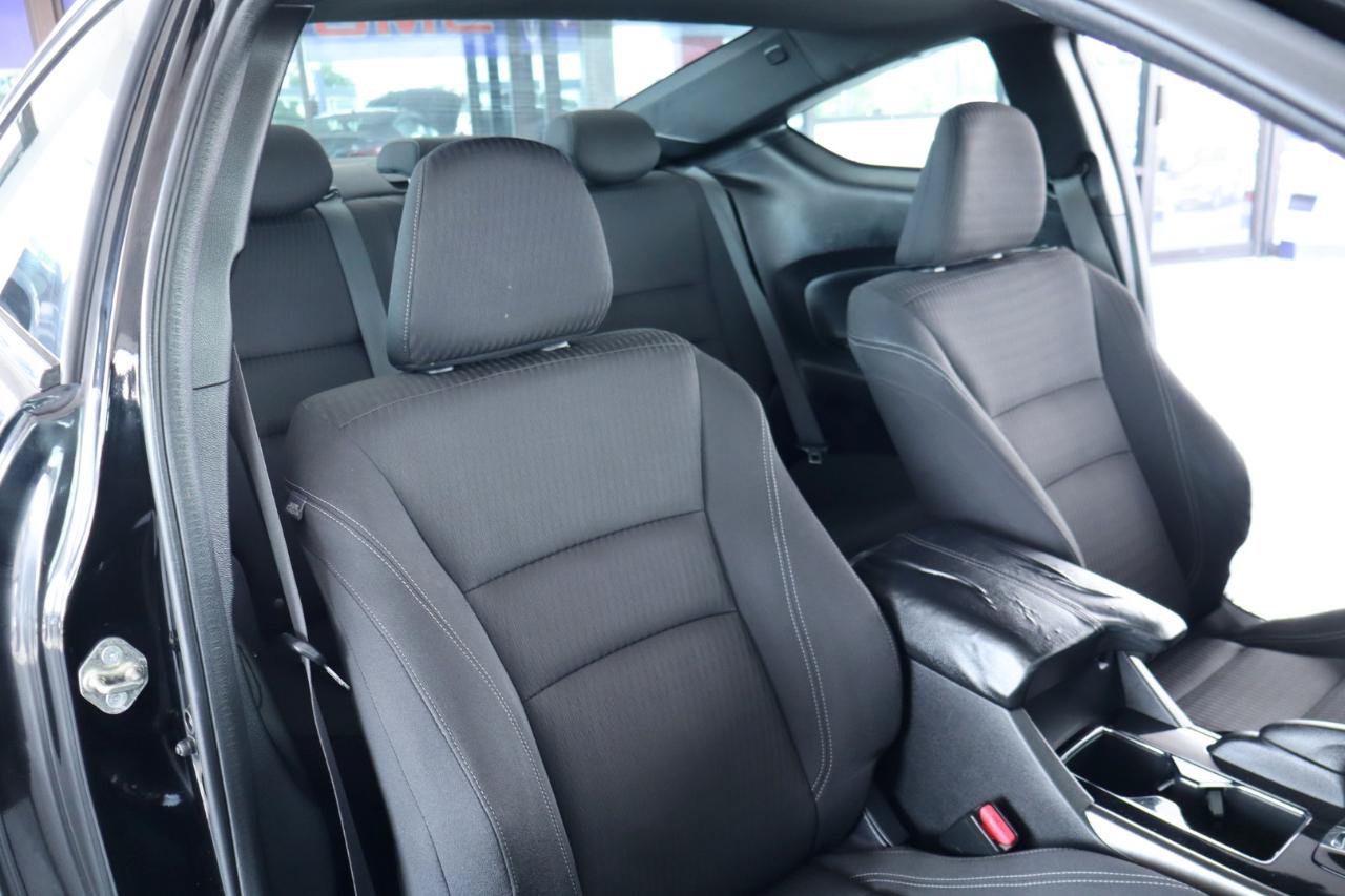 Used 2016 Honda Accord EX image 32