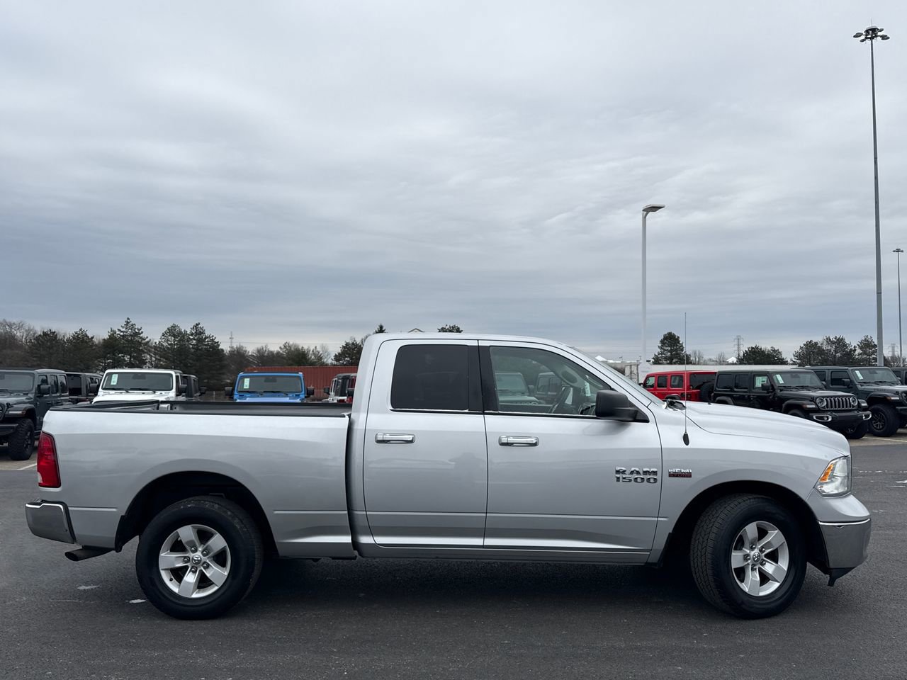 Used 2016 RAM 1500 Classic SLT image 2