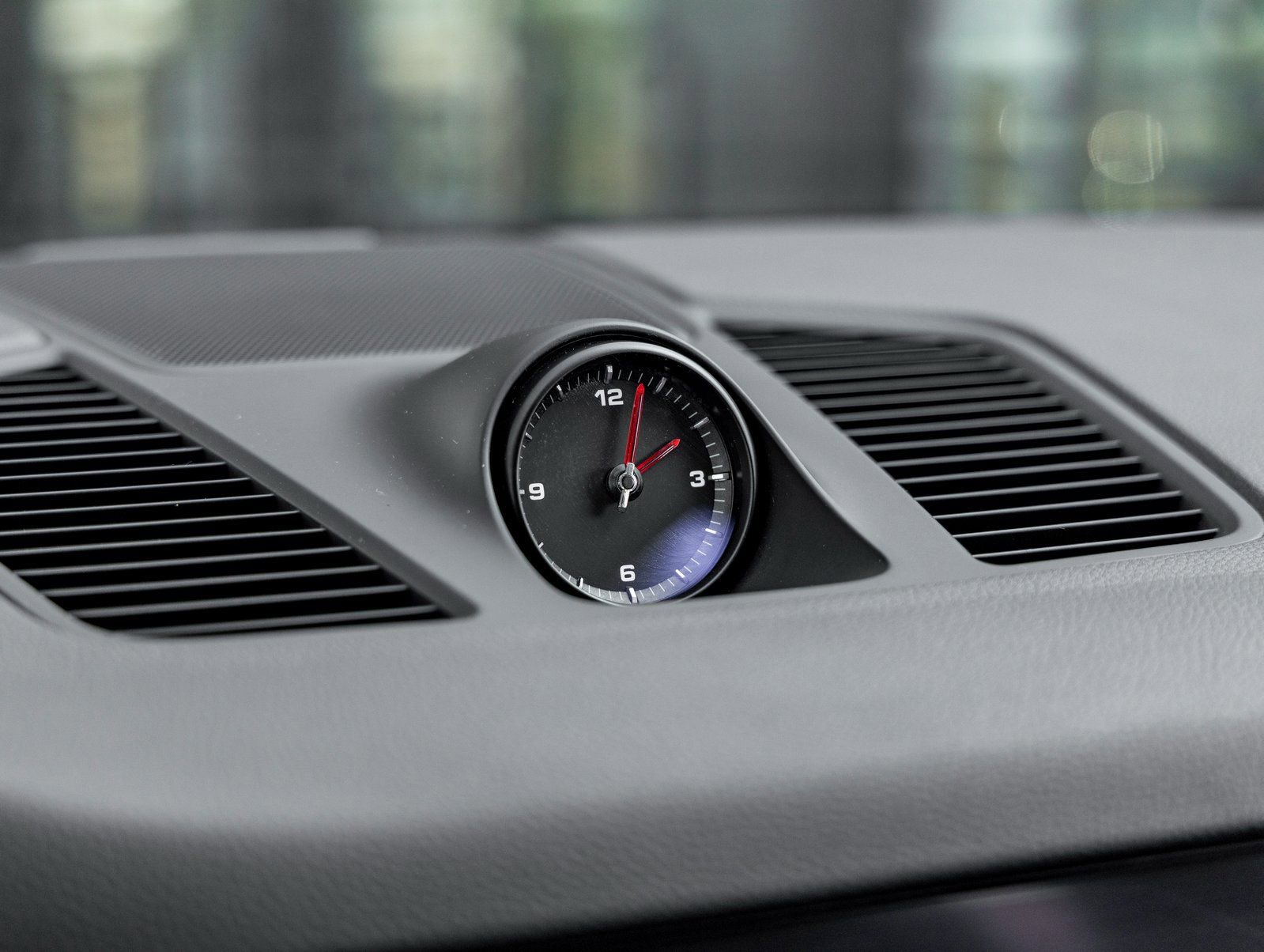 Used 2023 Porsche Cayenne image 29