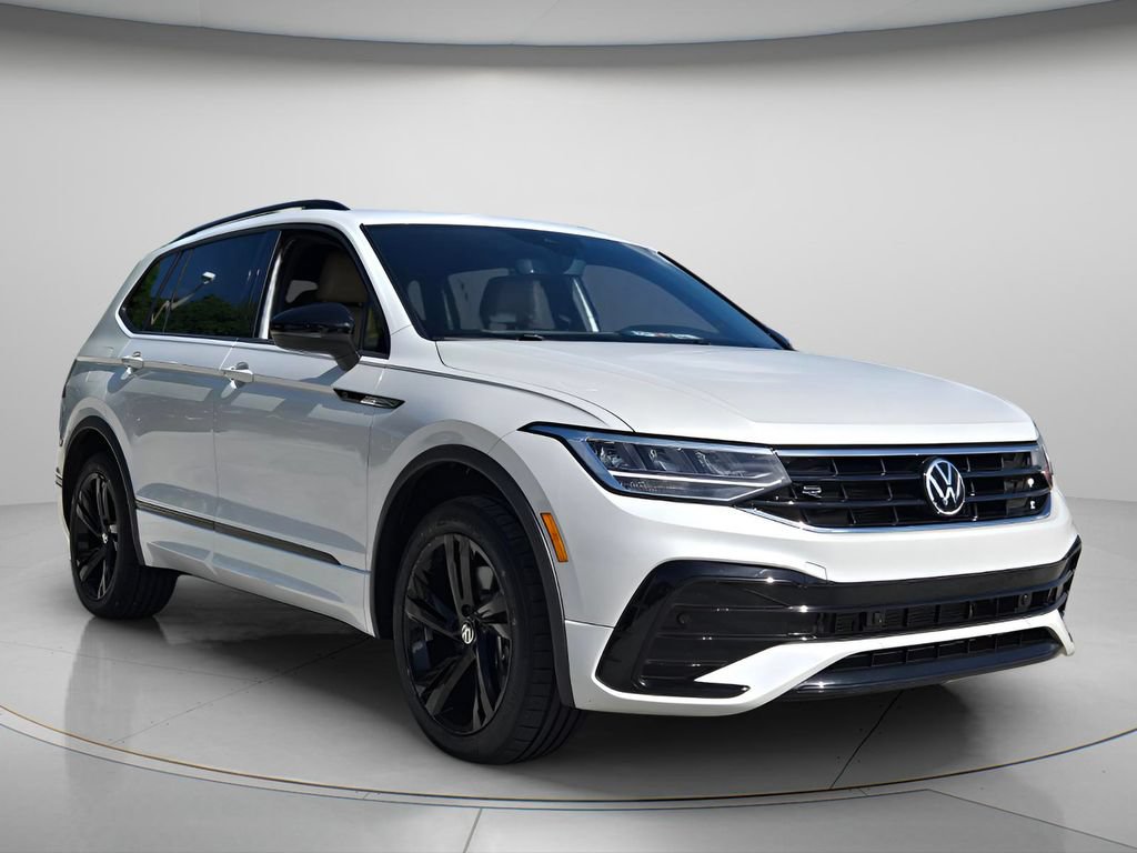 Certified 2024 Volkswagen Tiguan SE R-Line FWD image 9