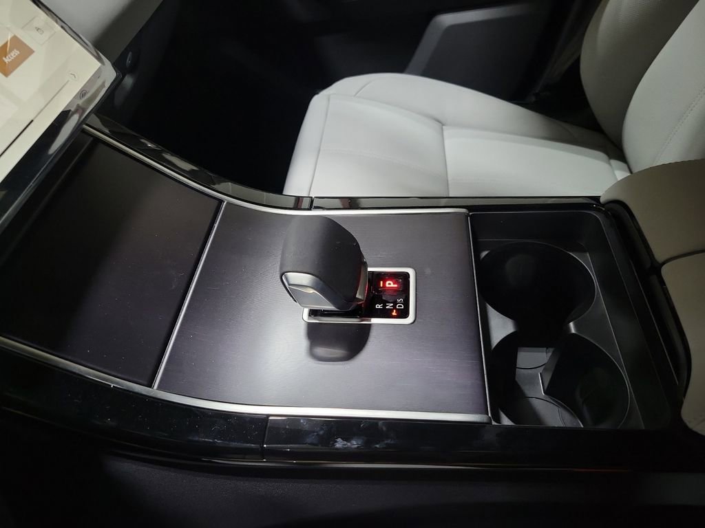 New 2026 Land Rover Range Rover Velar Dynamic SE image 20